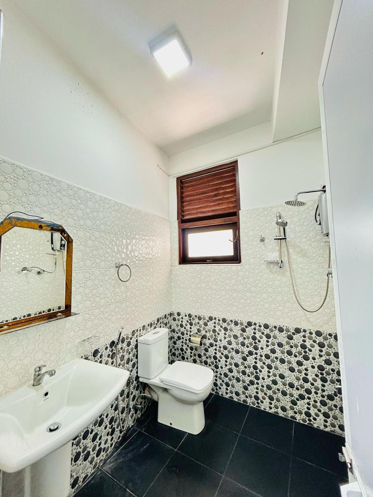 Crystal Wave Holiday Resort Polhena Matara Exterior photo