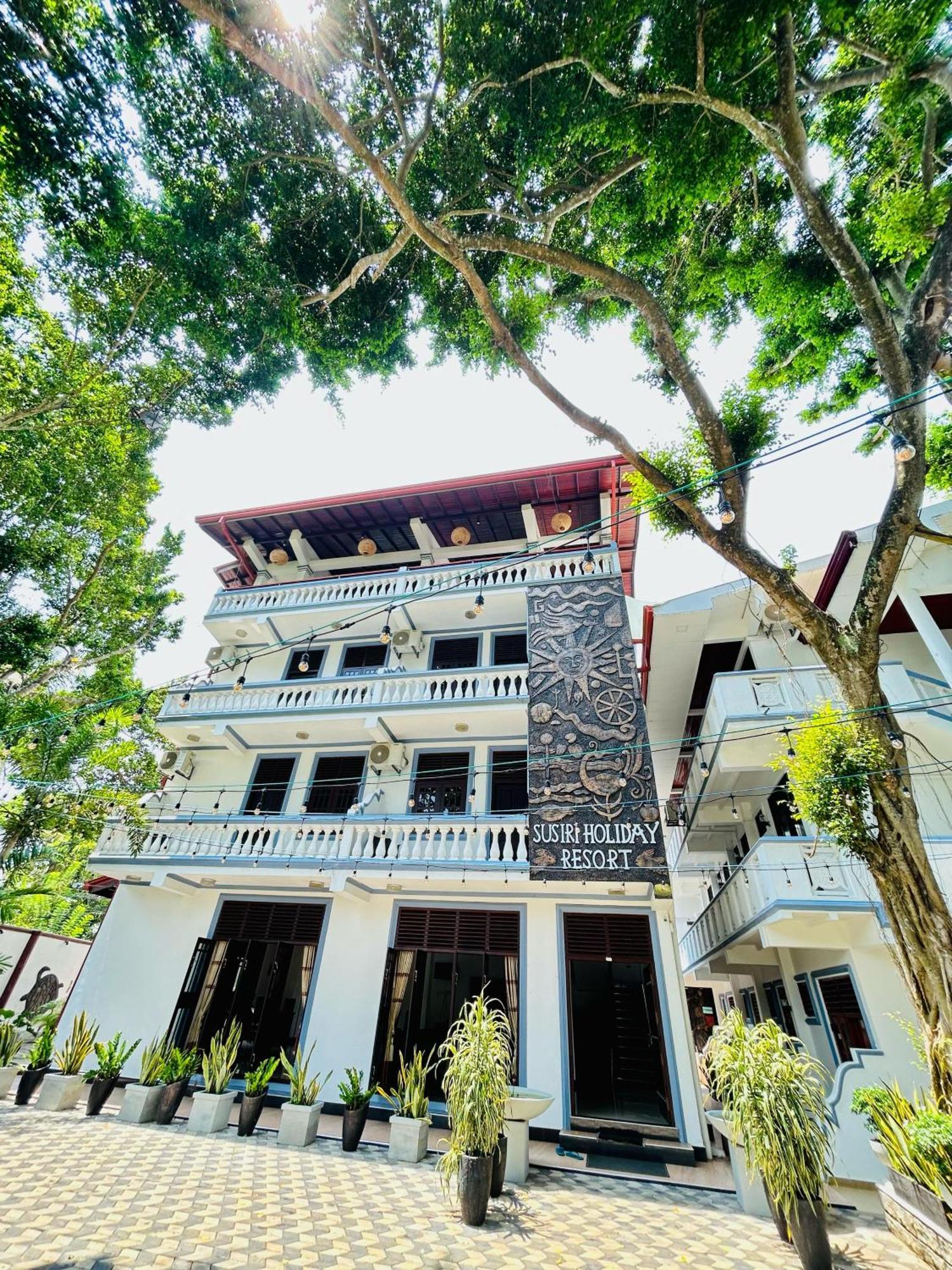 Crystal Wave Holiday Resort Polhena Matara Exterior photo